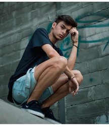 pretty boys 1 59a00afbcd6e4.jpg