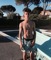 pretty boys 1 59a00afdbb26c.jpg