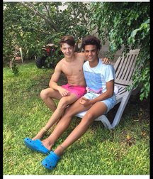 pretty boys 1 59a00b0926943.jpg