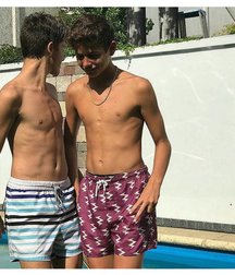 pretty boys 1 59a00b0cf3867.jpg