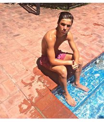 pretty boys 1 59a00b1201ddb.jpg