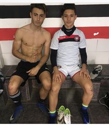pretty boys 1 59a00b161e561.jpg