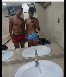 pretty boys 1 59a00b190b90f.jpg