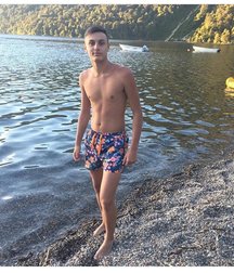 pretty boys 1 59a00b1c7e3c2.jpg