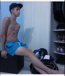 pretty boys 2 59a00b5578ac8.jpg