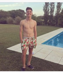 pretty boys 2 59a00b612dc6c.jpg