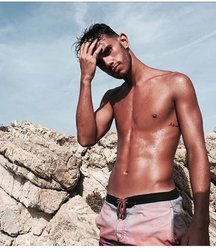 pretty boys 2 59a00b716b4de.jpg