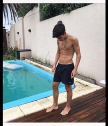 pretty boys 2 59a00b8af3027.jpg