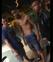 pretty boys 59ecb434ee19d.jpg
