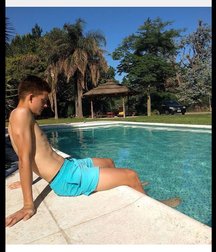 pretty boys 59ecb4661fd3d.jpg