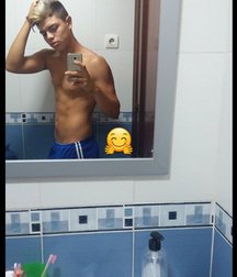 pretty boys 59ecb46a4e11f.jpg