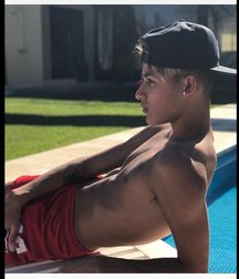 pretty boys 59ecb484aa0da.jpg