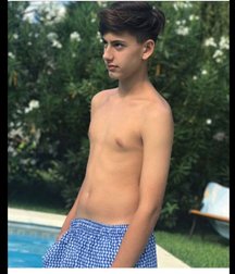 pretty boys 59ecb493a64b5.jpg