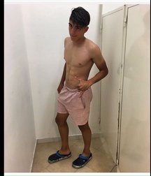 pretty boys 59ecb4b933087.jpg
