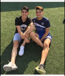 pretty boys 59ecb4bc92ad4.jpg