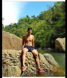 pretty boys 2 59ecb6648fea0.jpg