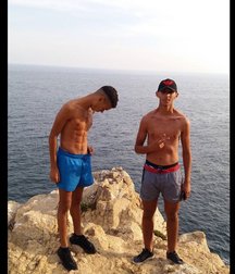 pretty boys 2 59ecb69f35133.jpg