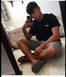 pretty boys 2 59ecb6a682dde.jpg