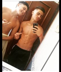 pretty boys 2 59ecb6b779aee.jpg