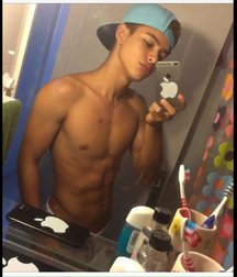 pretty boys 3 59ecb75c27e09.jpg