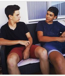 pretty boys 3 59ecb75d9a515.jpg