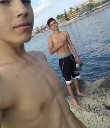 pretty boys 5a0993b7183e6.jpg