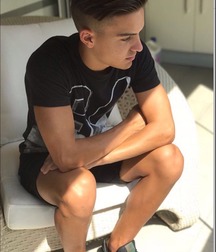 pretty boys 5a48dbae56c8a.jpg
