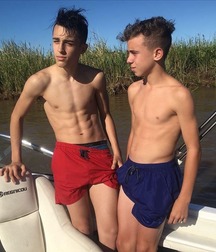 pretty boys 5a48dbbfd14f2.jpg