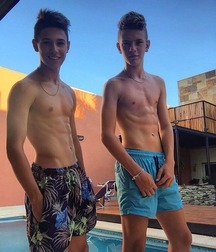 pretty boys 5a48dbd748923.jpg