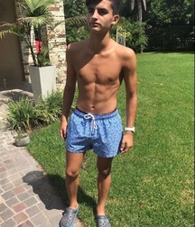 pretty boys 5a48dbe841f1d.jpg