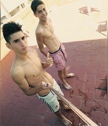 pretty boys 5a48dbecf2a8c.jpg