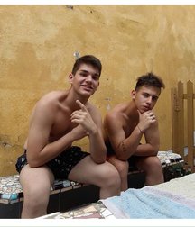 pretty boys 5a525e0e7c896.jpg