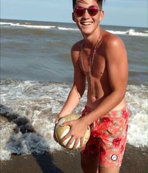 pretty boys 5a525e172c9e9.jpg