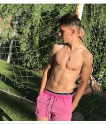 pretty boys 5a525e319fa53.jpg
