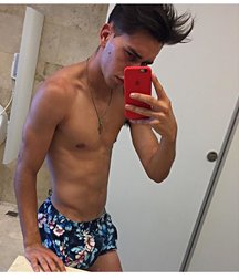 pretty boys 5a525e33d74d3.jpg