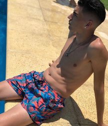 pretty boys 5a525e5a9c601.jpg