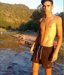 pretty boys 5a525e61b9439.jpg