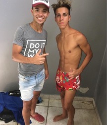 pretty boys 5a8ac067c0e9d.jpg
