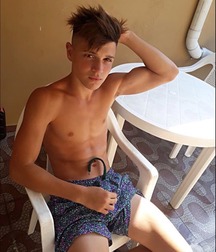 pretty boys 5a8ac0704f64d.jpg