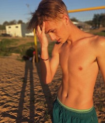 pretty boys 5aa6762e14475.jpg