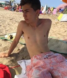 pretty boys 5aa676343b379.jpg