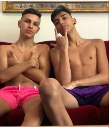 pretty boys 5aa6763f3cb63.jpg