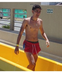 pretty boys 5aa676623fafb.jpg