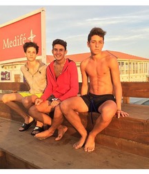pretty boys 5aa6766679773.jpg