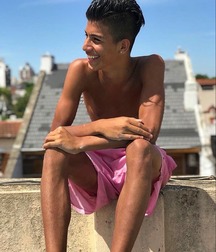 pretty boys 5aa676ad23885.jpg