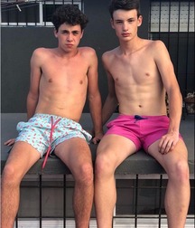 pretty boys 5abe3e83e72f4.jpg