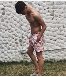pretty boys 5abe3e8c31f49.jpg