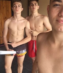 pretty boys 5abe3e8d4b995.jpg