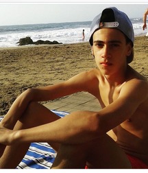 pretty boys 5ae5de6a30af6.jpg