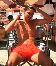 pretty boys 5ae5de8beba3a.jpg